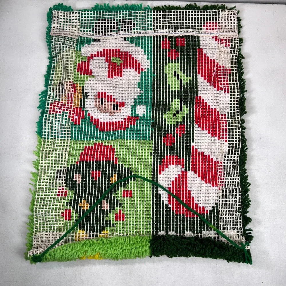 Vtg 24x18 Christmas Latch Hook Wall Hanging Noel Santa Tree Candy‎ Cane 70s Xmas